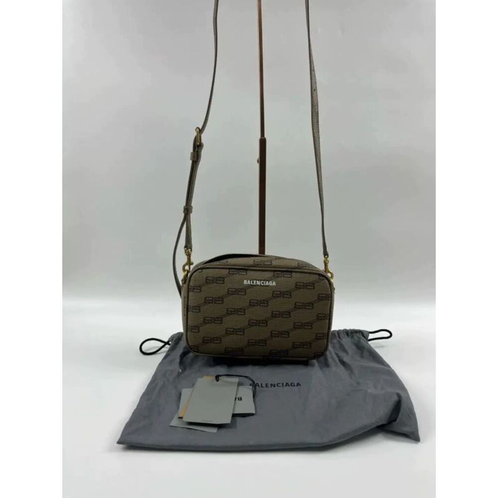 Balenciaga Women Pre-Loved Bag Brand New Condition